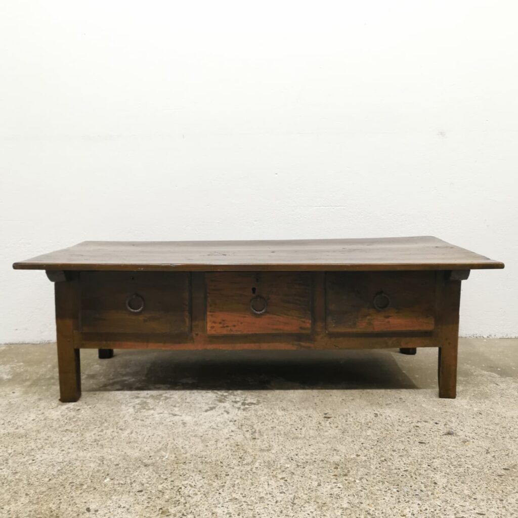 Instagram post from sale_atelier.het.ambacht. This post is in position 0.