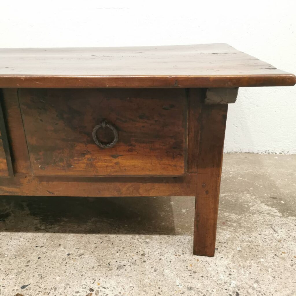 Instagram post from sale_atelier.het.ambacht. This post is in position 3.