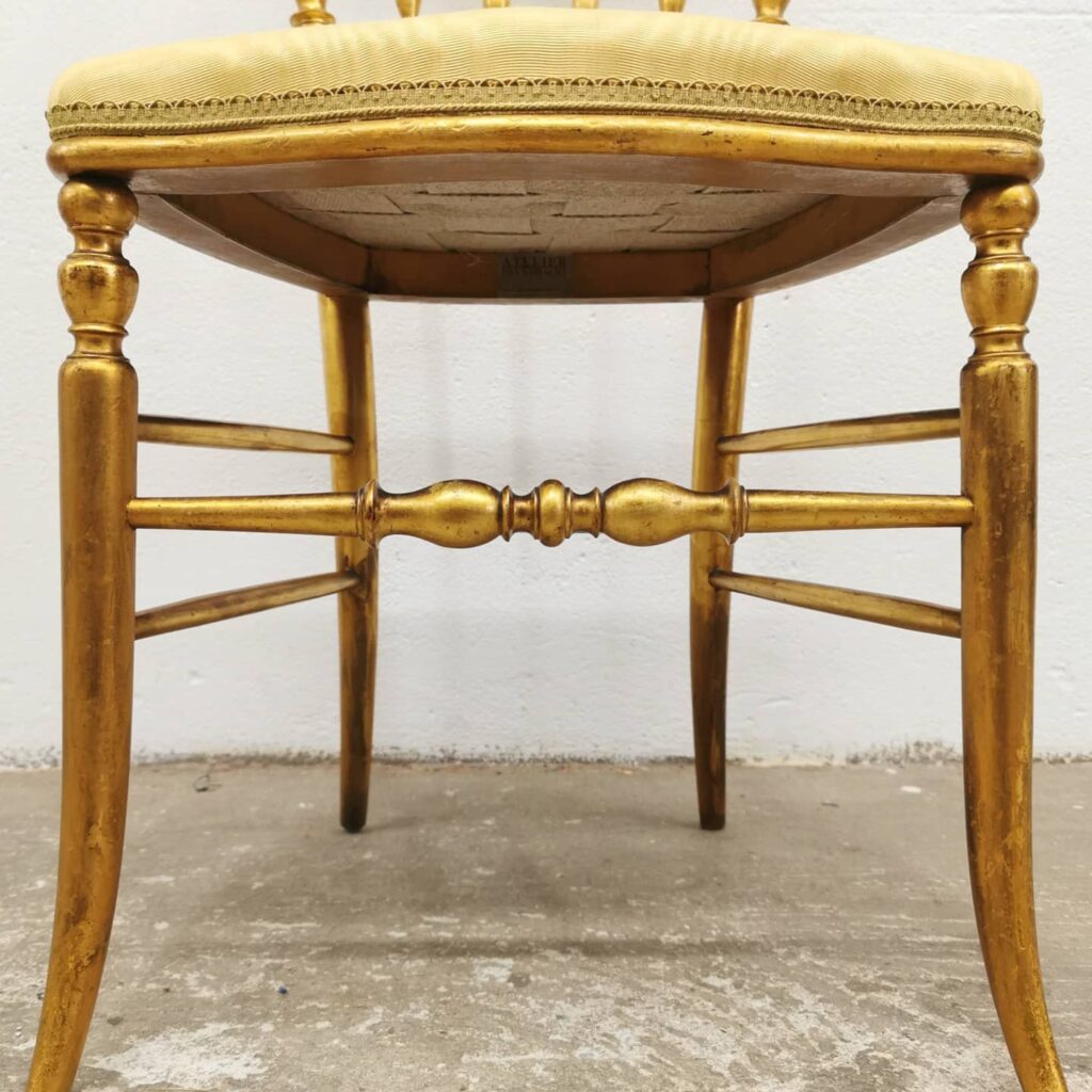 Instagram post from sale_atelier.het.ambacht. This post is in position 8.