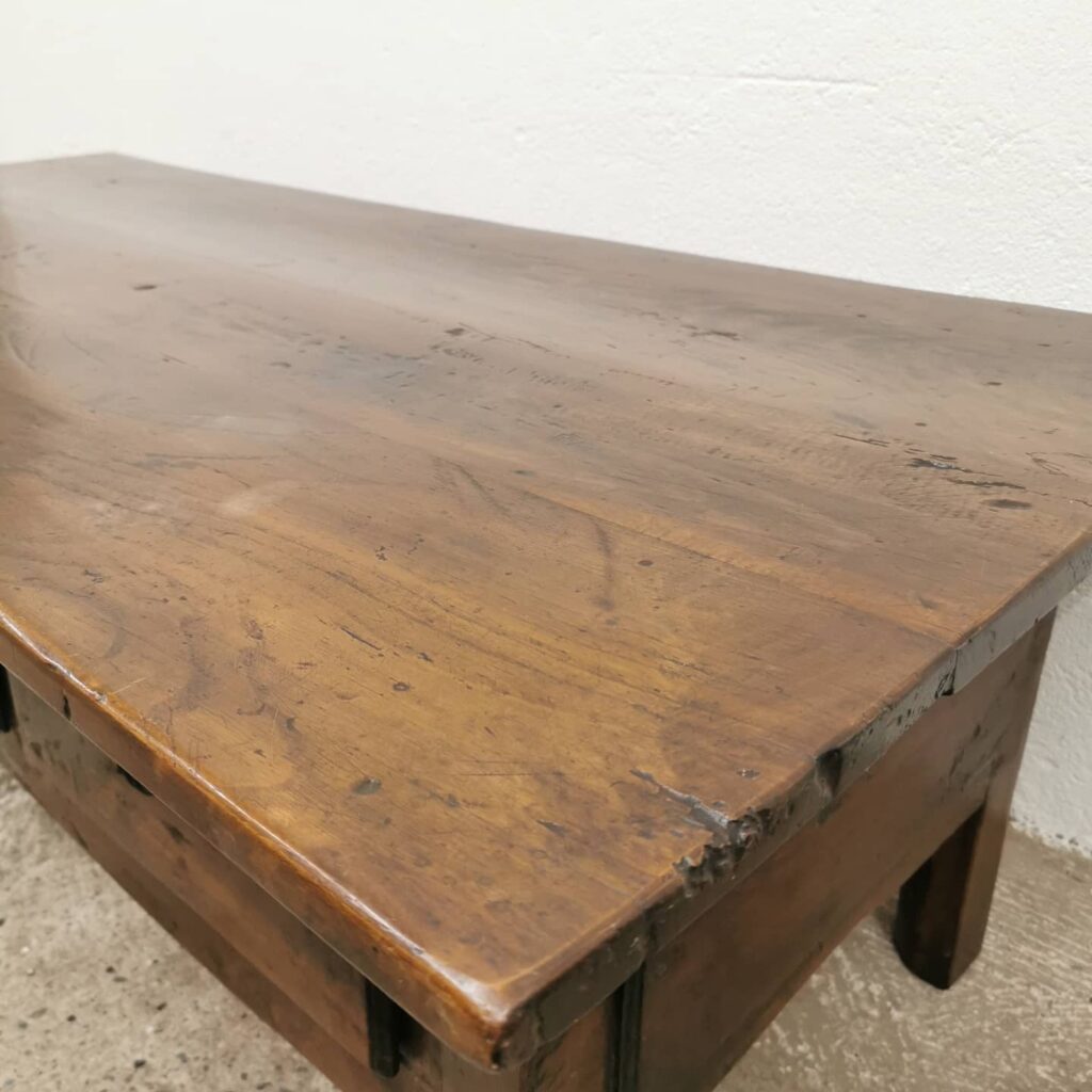Instagram post from sale_atelier.het.ambacht. This post is in position 5.