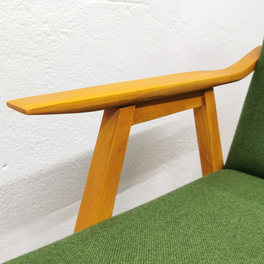 Instagram post from sale_atelier.het.ambacht. This post is in position 3.