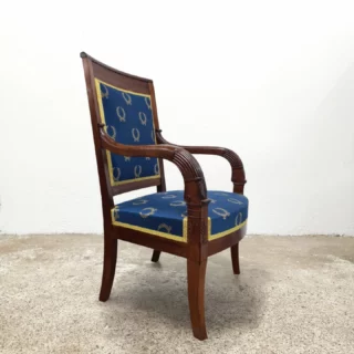 Instagram post from atelier.het.ambacht. This post is in position 10.