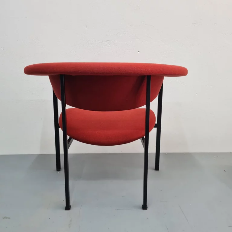 Instagram post from atelier.het.ambacht. This post is in position 2.