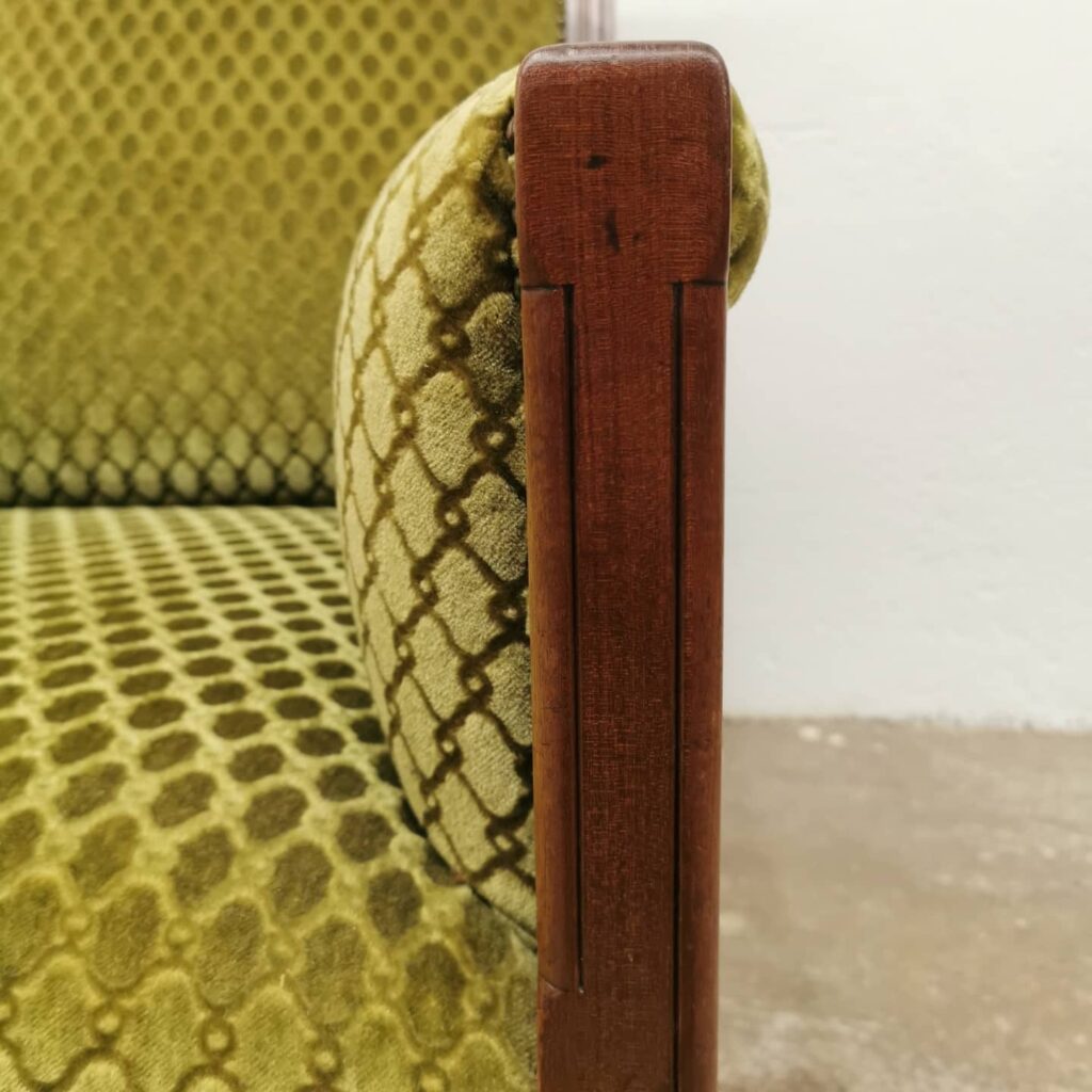 Instagram post from sale_atelier.het.ambacht. This post is in position 4.