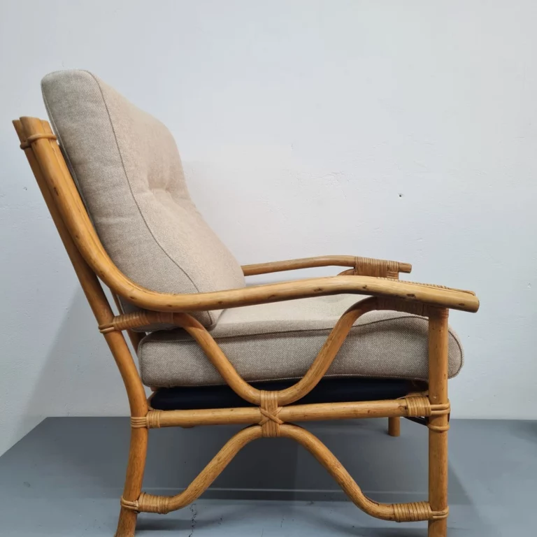 Instagram post from atelier.het.ambacht. This post is in position 2.