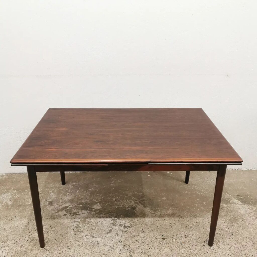 Instagram post from sale_atelier.het.ambacht. This post is in position 0.